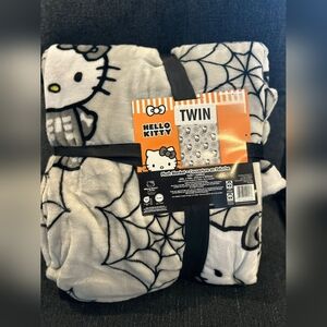 Hello Kitty Halloween Skelton Blanket